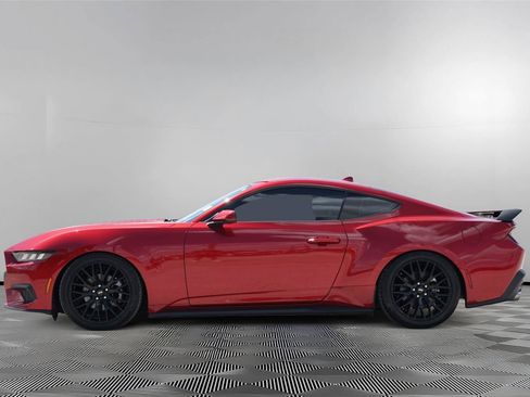 Used 2024 Ford Mustang Coupe RWD image 7