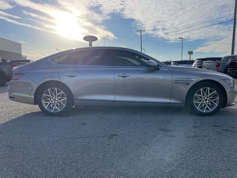 Used 2025 Genesis G80 2.5T image 4