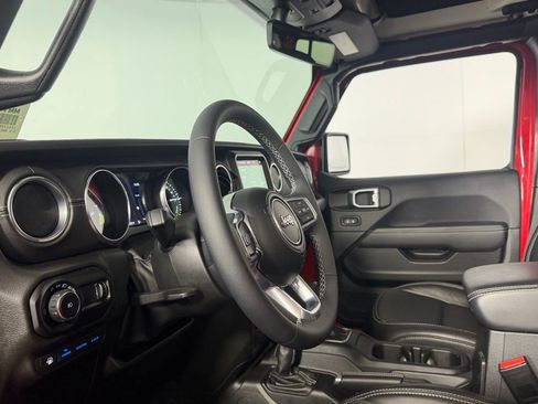 Used 2023 Jeep Wrangler Unlimited Sahara AWD/4WD image 23