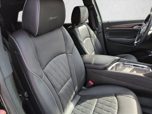 Used 2023 Buick Enclave Avenir w/ Avenir Technology Package AWD/4WD image 23