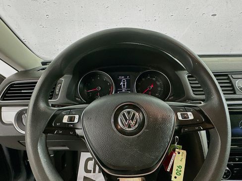 Used 2017 Volkswagen Passat 1.8T S FWD image 11
