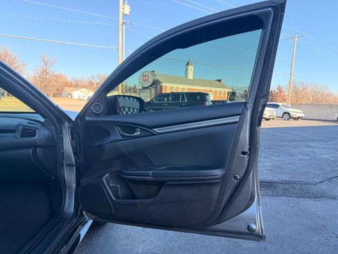 Used 2020 Honda Civic Sport image 32