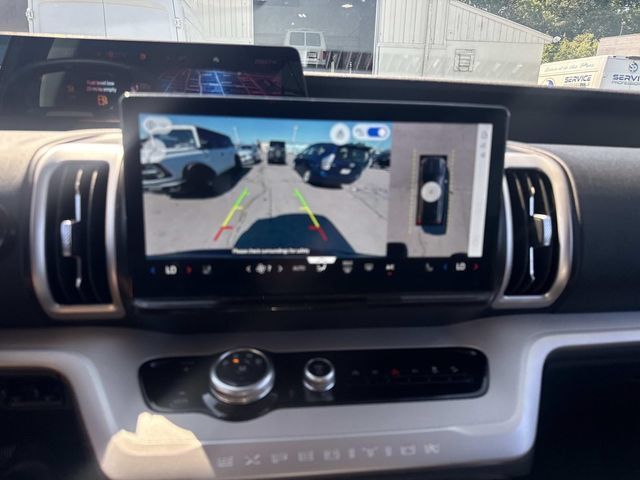 Certified 2025 Ford Expedition Active AWD/4WD image 24
