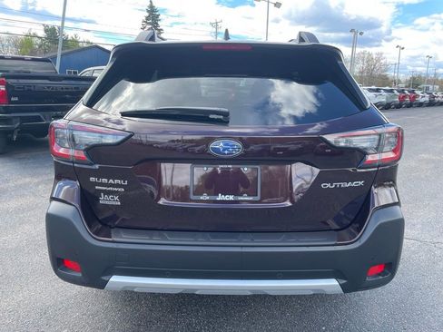 Used 2025 Subaru Outback Limited AWD/4WD image 6