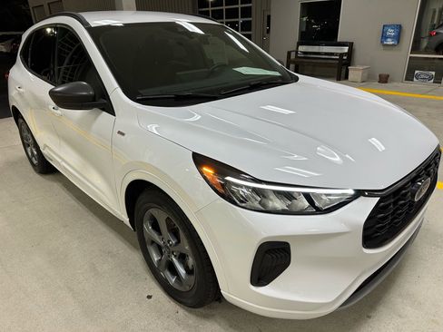 Certified 2023 Ford Escape ST-Line w/ Tech Pack #1 image 10