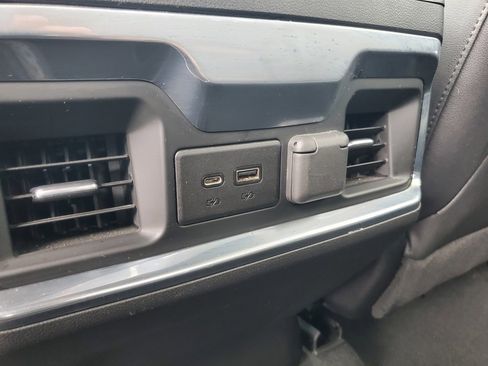 Used 2022 GMC Sierra 1500 AT4 w/ AT4 Preferred Package image 32