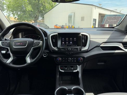 Used 2023 GMC Terrain SLE w/ Driver Convenience Package FWD image 18