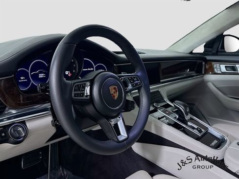 Used 2020 Porsche Panamera Turbo w/ Sport Package image 9