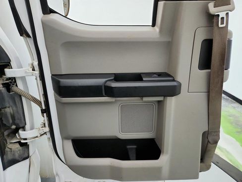 Used 2018 Ford F350 XL image 21