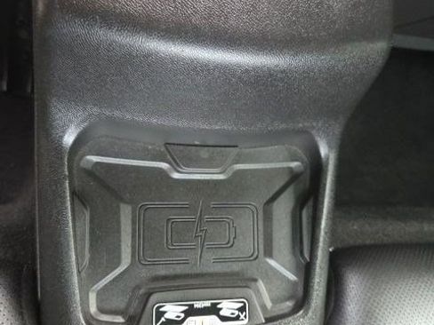Used 2017 Chevrolet Camaro LT RWD image 34