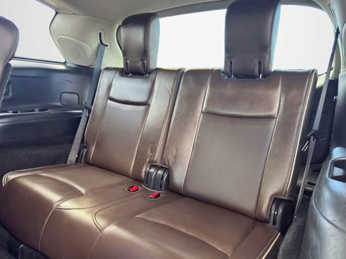 Used 2019 INFINITI QX60 Luxe w/ Essential Package image 21