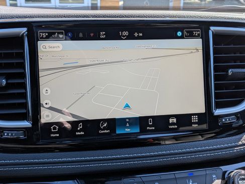 New 2026 Chrysler Pacifica Select image 15