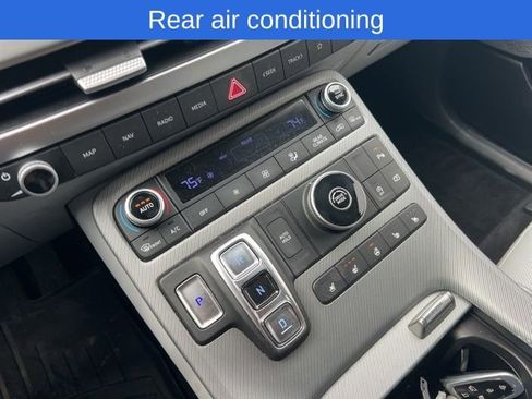 Used 2023 Hyundai Palisade SEL w/ Premium Package image 11