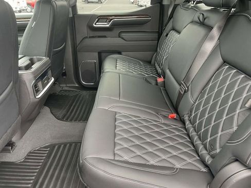 Used 2024 GMC Sierra 1500 Elevation w/ X31 Off-Road Package image 11