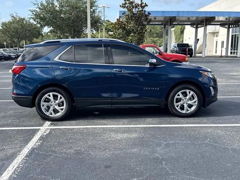 Used 2021 Chevrolet Equinox Premier FWD image 3