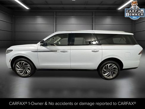 Certified 2025 Lincoln Navigator L Reserve AWD/4WD image 4