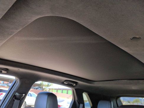 Used 2018 Cadillac XT5 Platinum w/ Driver Assist Package image 20