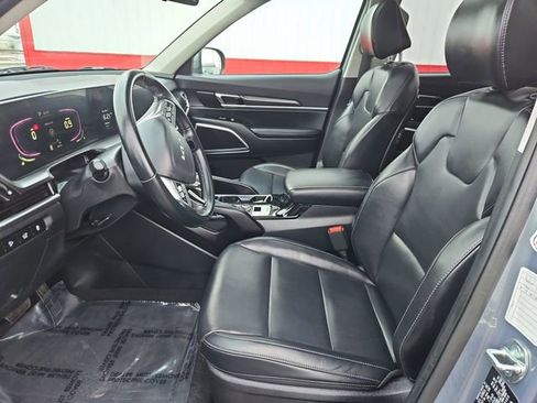 Used 2025 Kia Telluride S image 21