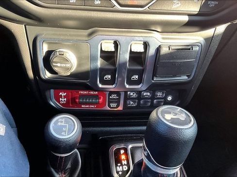 Used 2021 Jeep Wrangler Rubicon AWD/4WD image 15