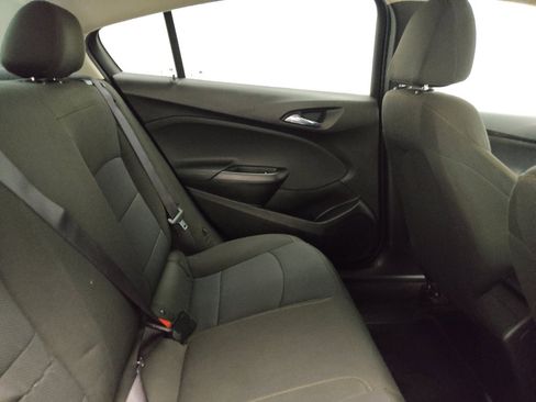 Used 2017 Chevrolet Cruze LS image 19