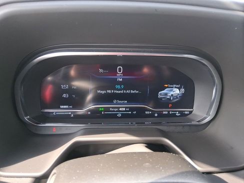 Used 2024 Chevrolet Suburban LT image 13