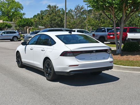 Used 2025 Honda Accord SE image 3