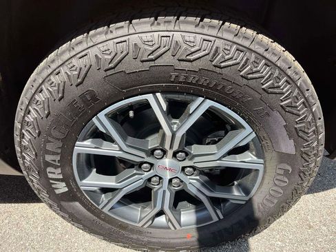 New 2026 GMC Acadia AT4 w/ Super Cruise Package AWD/4WD image 11