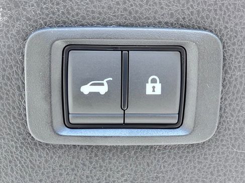 New 2024 Mitsubishi Eclipse Cross SE image 17