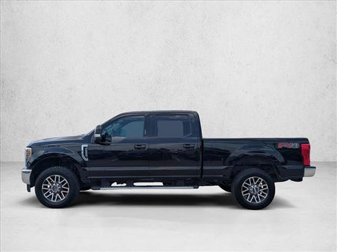 Used 2018 Ford F250 Lariat w/ Lariat Value Package AWD/4WD image 9