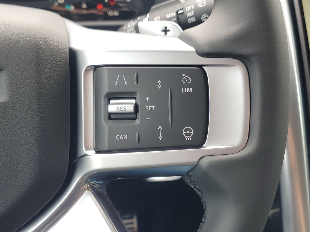 New 2026 Land Rover Discovery Limited Edition AWD/4WD image 18