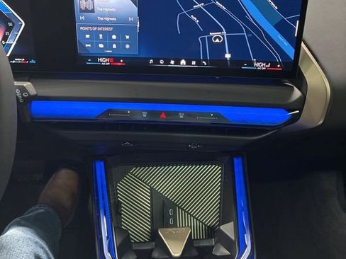 Used 2025 BMW X3 xDrive30i w/ Premium Package image 17