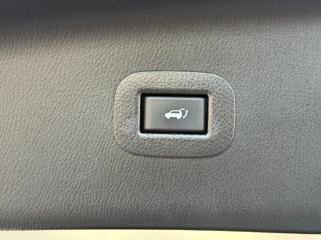 Used 2022 INFINITI QX80 Luxe w/ Cargo Package RWD image 31