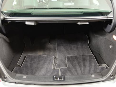 Used 2013 Mercedes-Benz C 300 Sport image 23