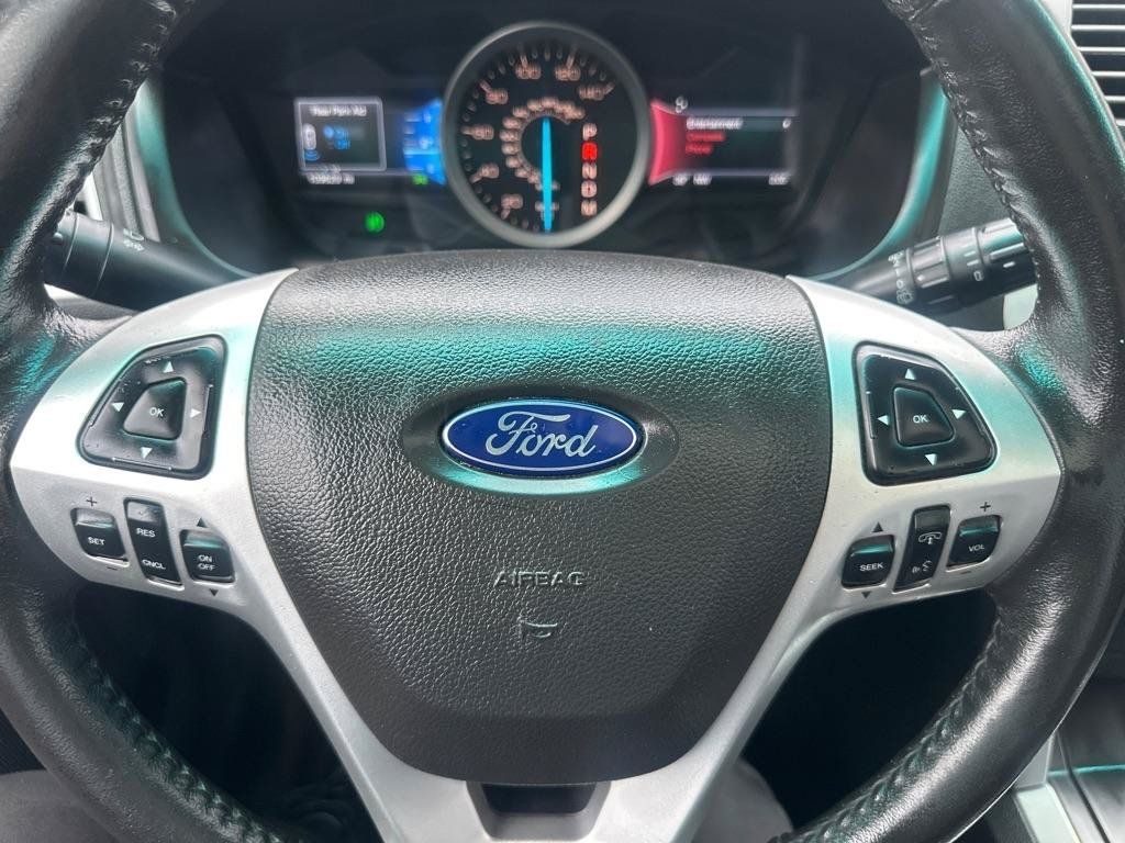 Used 2015 Ford Explorer XLT w/ Equipment Group 201A AWD/4WD image 39