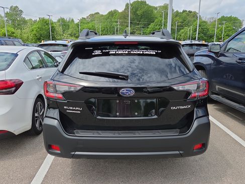 Used 2025 Subaru Outback Premium w/ Popular Package #1A image 6