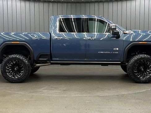 Used 2026 GMC Sierra 2500 Denali w/ Denali Reserve Package AWD/4WD image 6