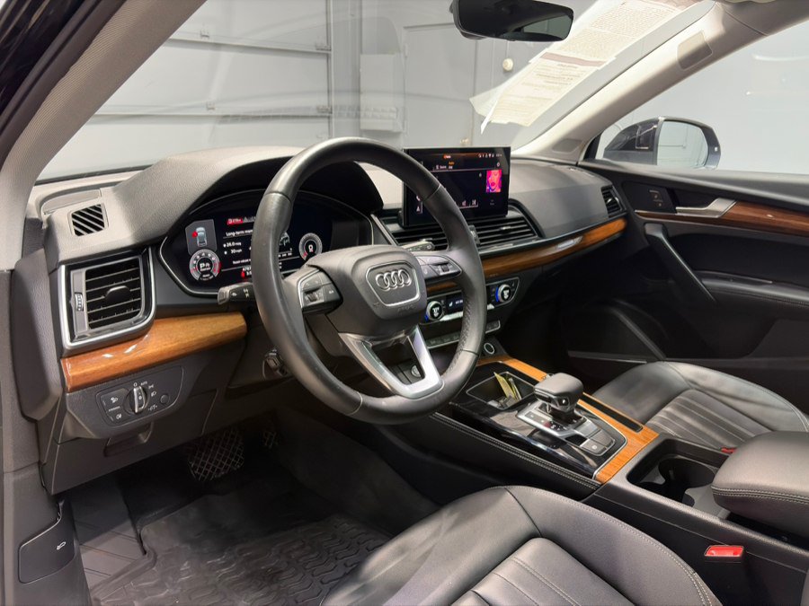 Used 2023 Audi Q5 2.0T Premium Plus w/ Premium Plus Package AWD/4WD image 12