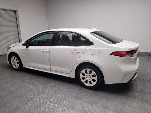 Used 2020 Toyota Corolla LE FWD image 3