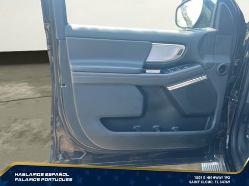 Used 2025 Ford Expedition Active AWD/4WD image 12
