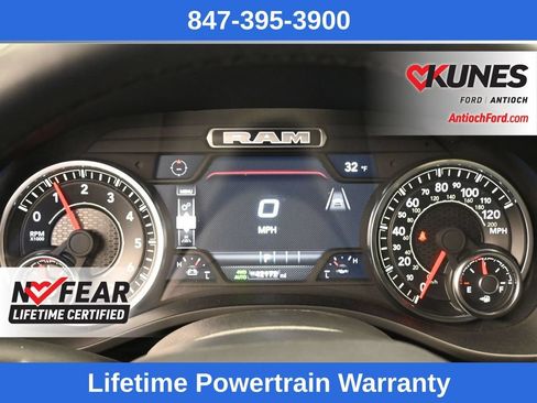 Used 2025 RAM 1500 Laramie AWD/4WD image 9