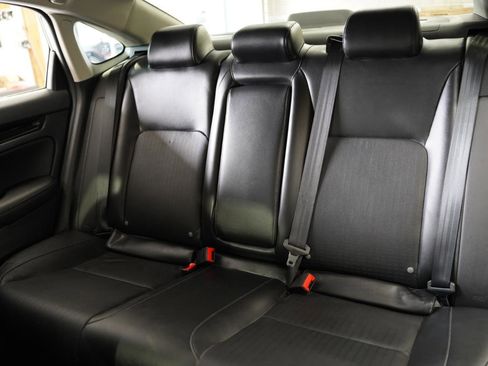 Used 2022 Honda Civic Touring image 33