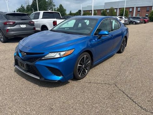 Used 2018 Toyota Camry XSE FWD image 1