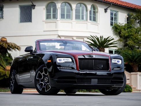 Used 2019 Rolls-Royce Dawn image 23