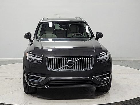 Used 2024 Volvo XC90 B5 Plus AWD/4WD image 2