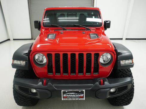 Used 2020 Jeep Gladiator Rubicon AWD/4WD image 2