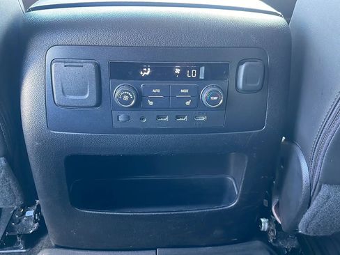 Used 2017 GMC Yukon Denali w/ Open Road Package AWD/4WD image 30