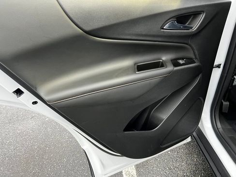 Used 2023 Chevrolet Equinox Premier image 21