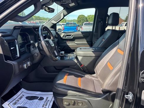 Used 2022 GMC Sierra 1500 AT4 w/ AT4 Premium Package AWD/4WD image 26