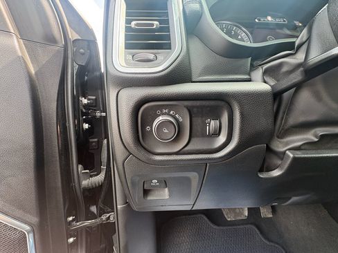 Used 2024 RAM 1500 Laramie AWD/4WD image 13