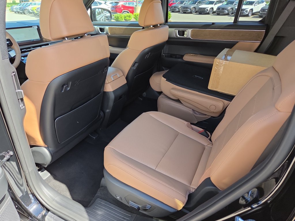 New 2027 Hyundai Santa Fe Limited FWD image 31